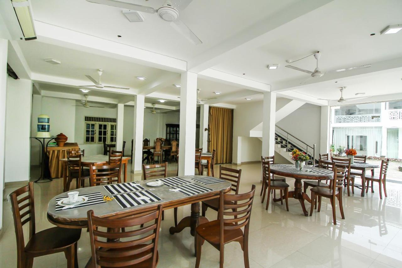 Hotel Empryean 카투나야크 외부 사진